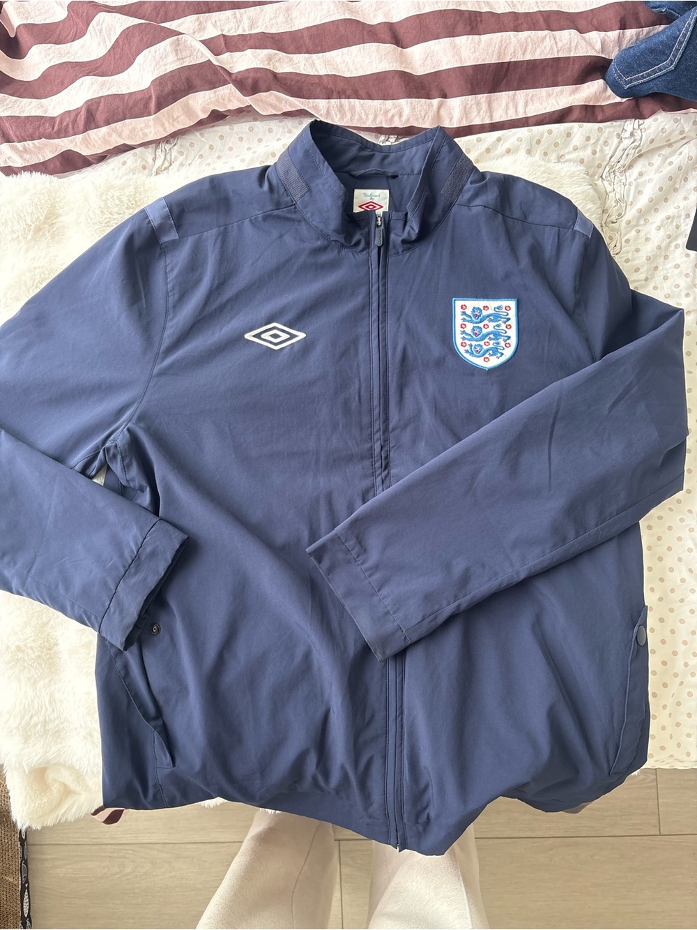 Vintage Umbro Men's Navy England Soccer Crest Track Jacket